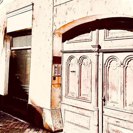 Jokai Apartman Komárno Zewnętrze zdjęcie