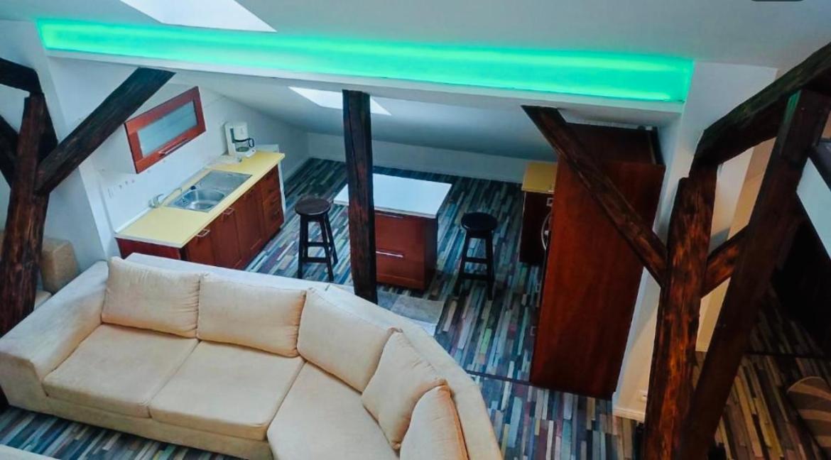 Jokai Apartman Komárno Zewnętrze zdjęcie