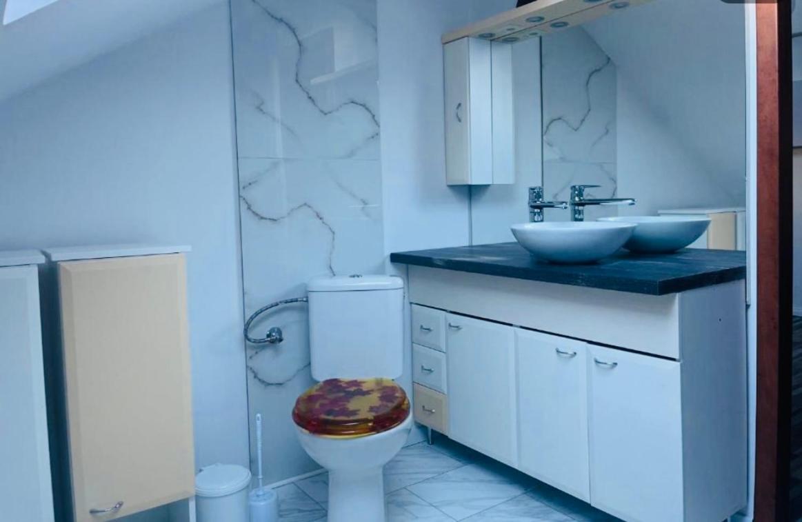 Jokai Apartman Komárno Zewnętrze zdjęcie